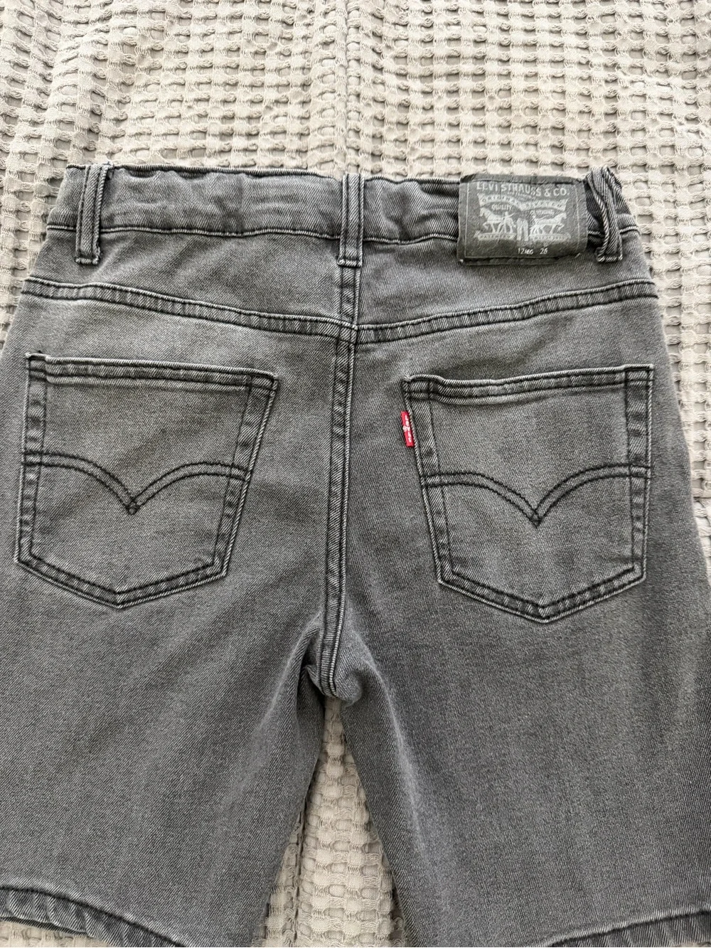 Levi's Boys Black Wash Denim Jean Shorts Adjustable Waist Slim Size 12